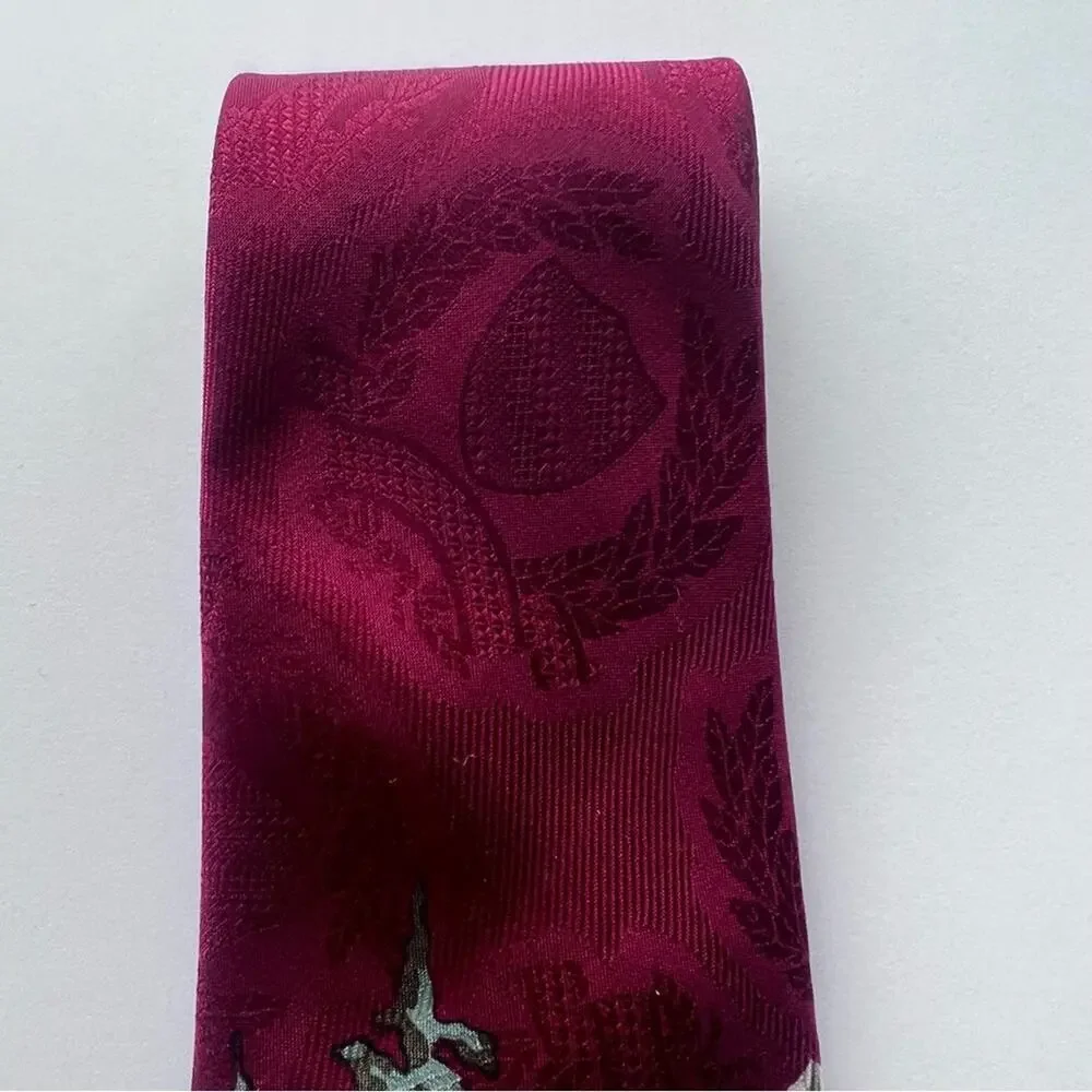 Robert Talbott Vintage Pure Silk Hand Sewn Golf Scene  Neck Tie Business Casual